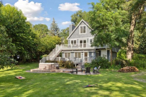 Lakefront Getaway- Hot Tub, Firepit & Fireplaces! home